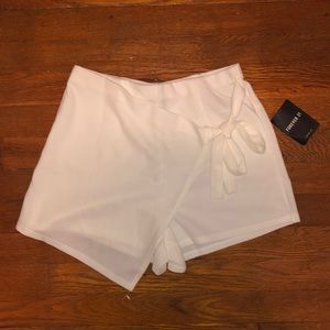 NWT Forever 21 White Wrap Skort